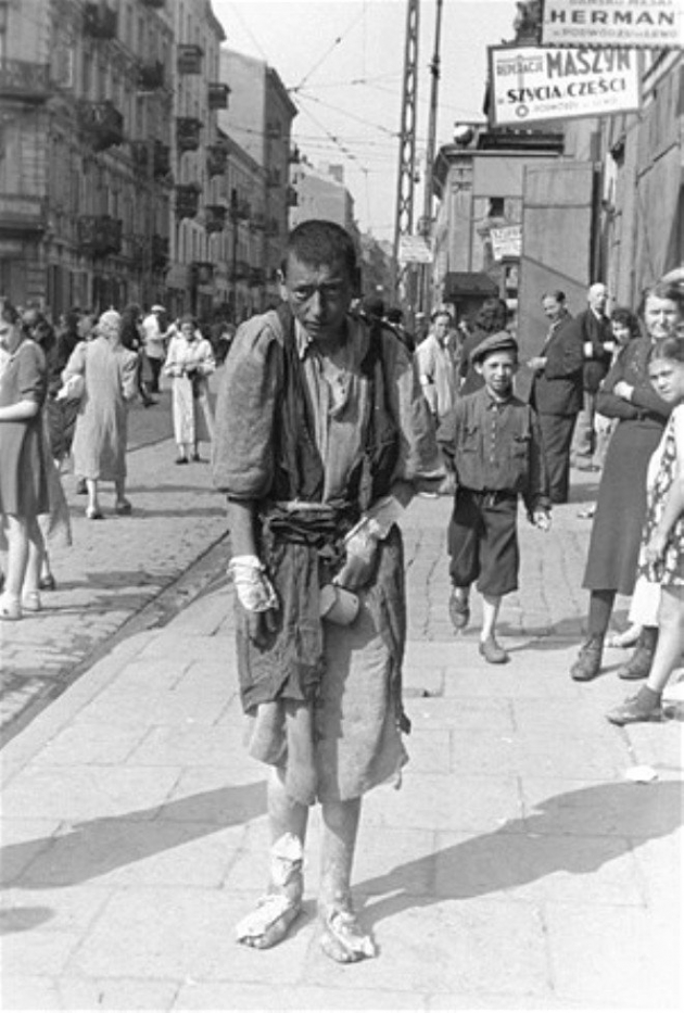 Az bilinen tarihi fotoğraflar ve hikayeleri! 8