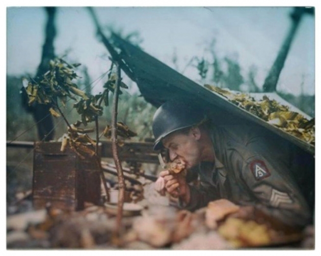 Az bilinen tarihi fotoğraflar ve hikayeleri! 16