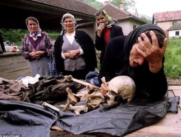 Az bilinen tarihi fotoğraflar ve hikayeleri! 6