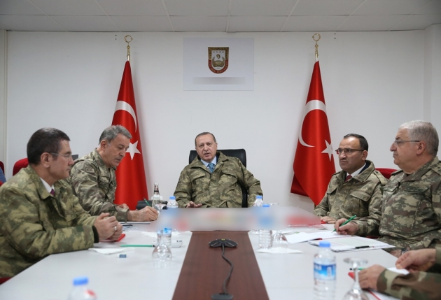 Cumhurbaşkanı Erdoğan'dan Hatay'daki harekat merkezine ziyaret... 13
