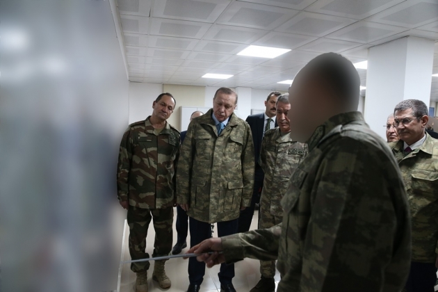 Cumhurbaşkanı Erdoğan'dan Hatay'daki harekat merkezine ziyaret... 6
