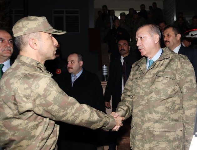 Cumhurbaşkanı Erdoğan'dan Hatay'daki harekat merkezine ziyaret... 17