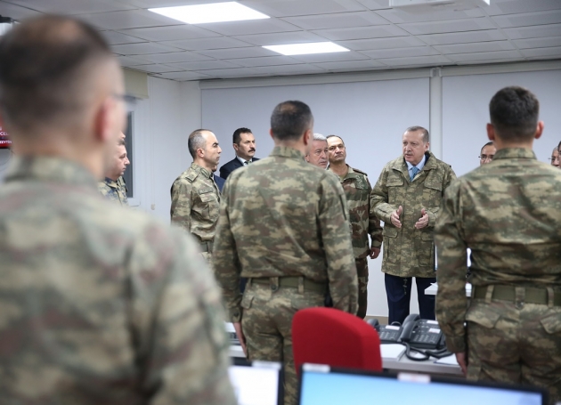Cumhurbaşkanı Erdoğan'dan Hatay'daki harekat merkezine ziyaret... 11