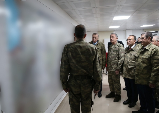 Cumhurbaşkanı Erdoğan'dan Hatay'daki harekat merkezine ziyaret... 5