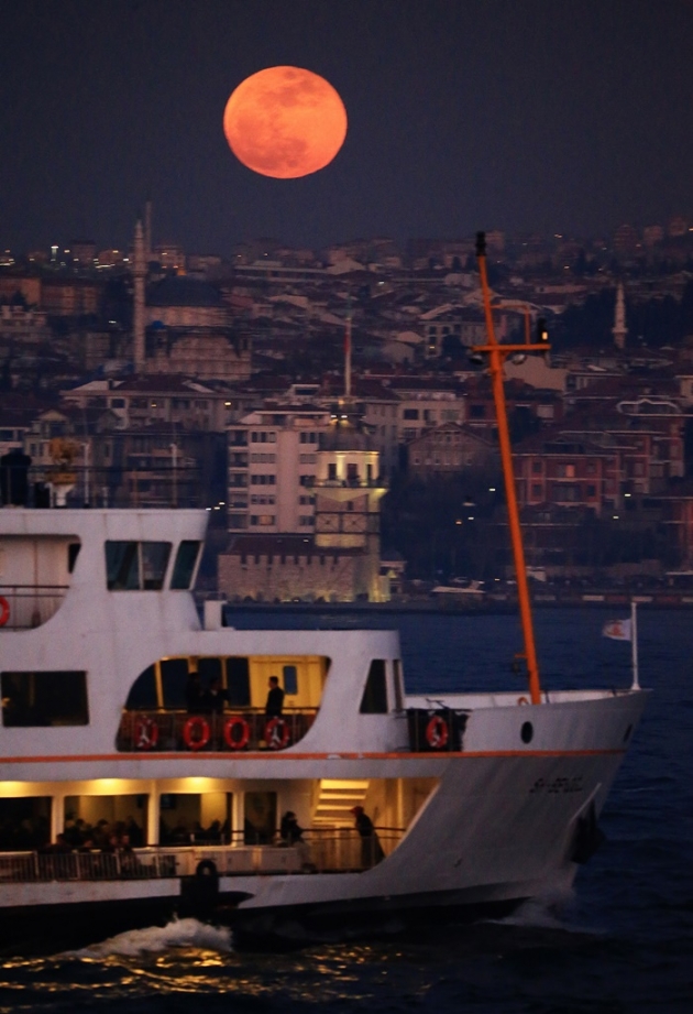 Türkiye'den 'Kanlı Mavi Ay Tutulması'' manzaraları... 15