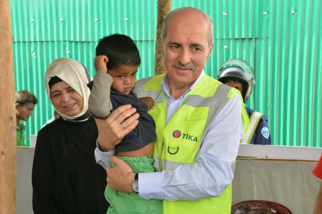 Numan Kurtulmuş mülteci kamplarını ziyaret etti / GALERİ 19