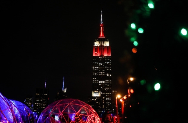 102 katlı Empire State Binası kırmızı beyaz... 4