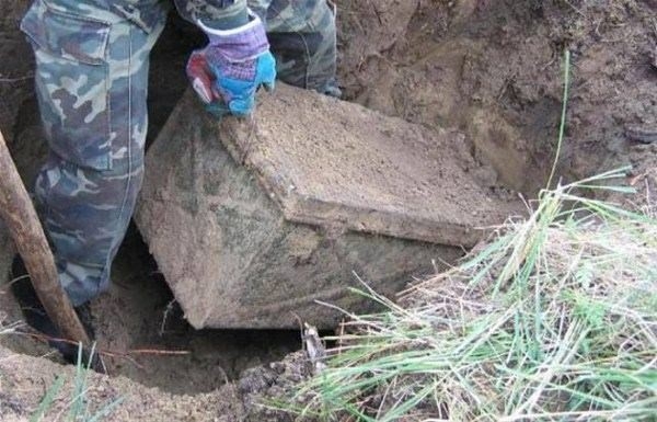 Tabutun içinden çıkanlar dehşete düşürdü! 10
