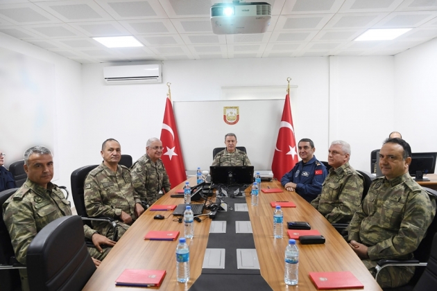 Hulusi Akar'dan sıfır noktasında denetleme... 13