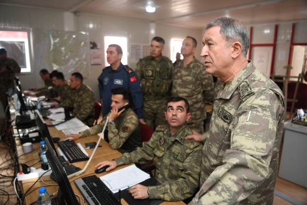 Hulusi Akar'dan sıfır noktasında denetleme... 10