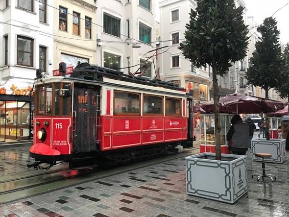 Taksim ve İstiklal Caddesi yeşillendiriliyor... 3