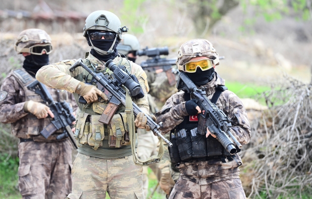 JÖH ve PÖH'ler Afrin'e girdi! 10