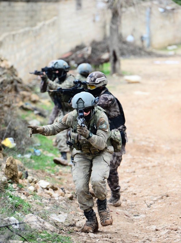 JÖH ve PÖH'ler Afrin'e girdi! 7