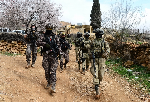 JÖH ve PÖH'ler Afrin'e girdi! 2