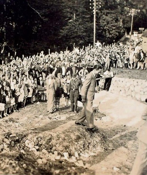 Hitler'in sevgilisinin gizemli albümü! 7