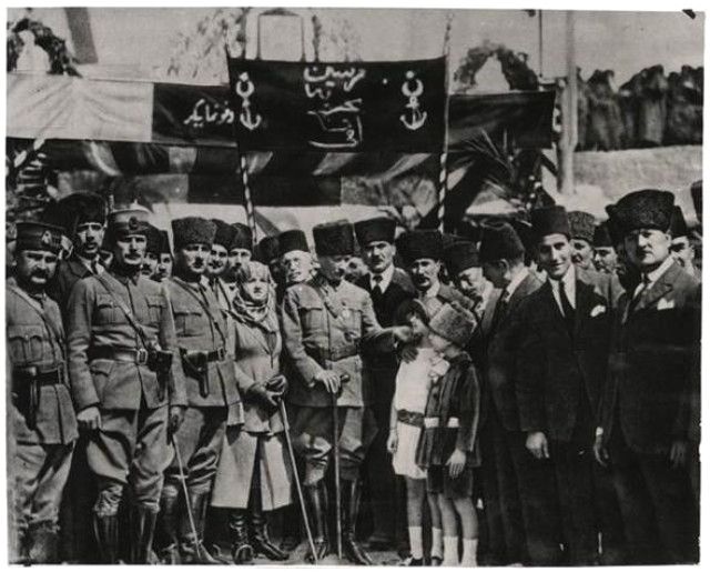 İşte Ulu Önder Atatürk'ün çocuk sevgisi! 19