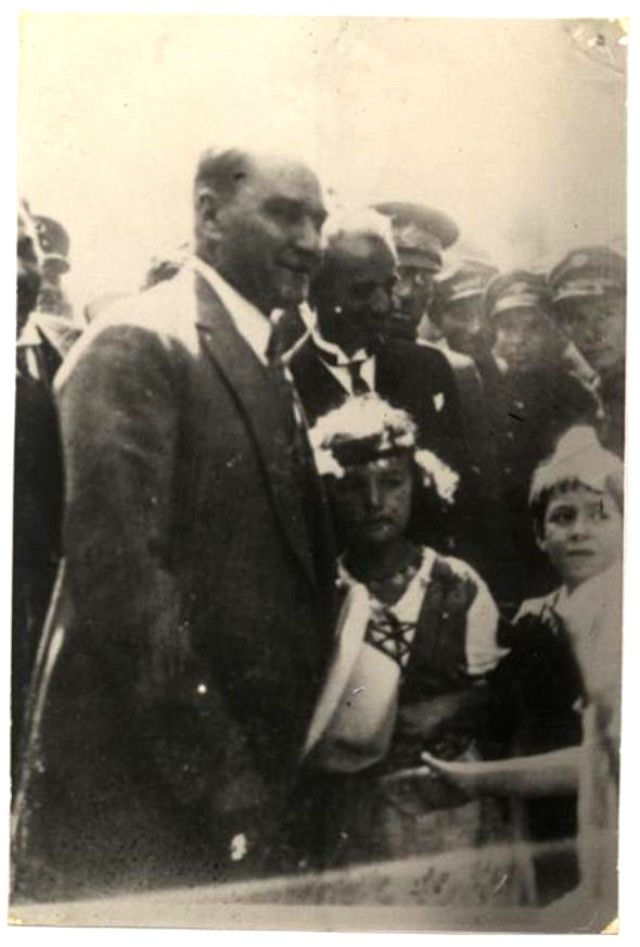 İşte Ulu Önder Atatürk'ün çocuk sevgisi! 8