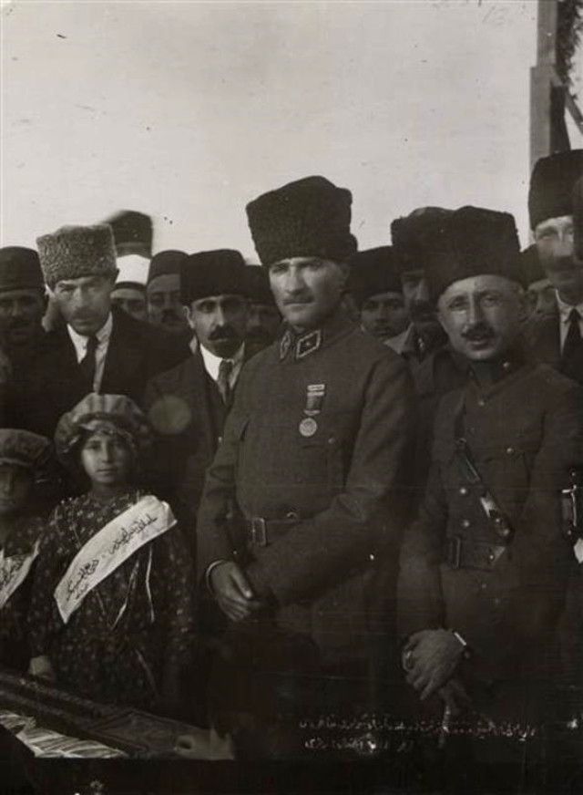 İşte Ulu Önder Atatürk'ün çocuk sevgisi! 16