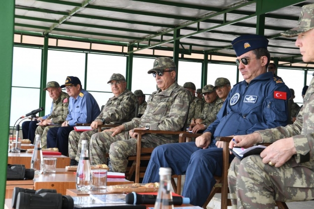 Org. Hulusi Akar ve komutanlar Ege'ye çıkarma yaptı! 8