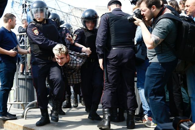 Putin karşıtları sokağa çıktı! Binden fazla gözaltı var... 11
