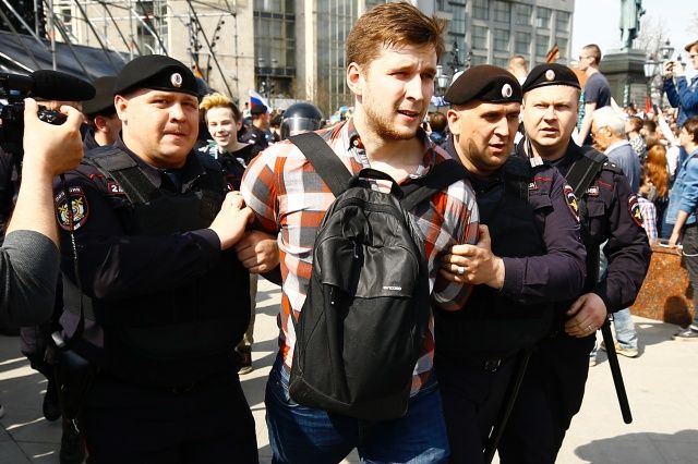 Putin karşıtları sokağa çıktı! Binden fazla gözaltı var... 24