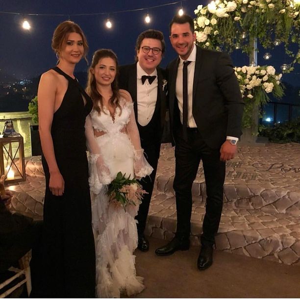 İbrahim Büyükak çocukluk aşkıyla dünyaevine girdi! 5