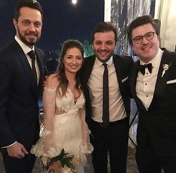 İbrahim Büyükak çocukluk aşkıyla dünyaevine girdi! 2