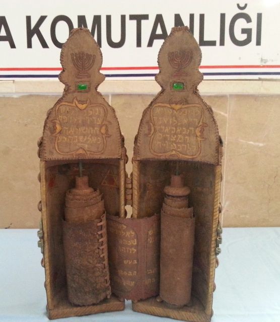 Ceylan derisi 2 tarihi Tevrat ele geçirildi! 7