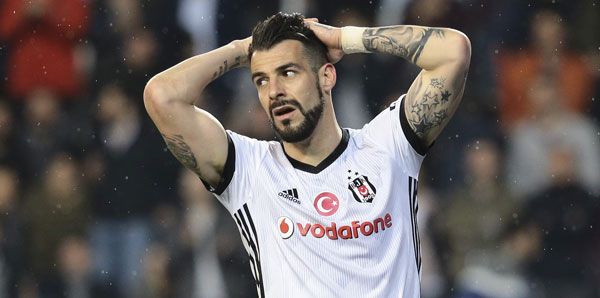 Beşiktaş'ta dev operasyon! 1