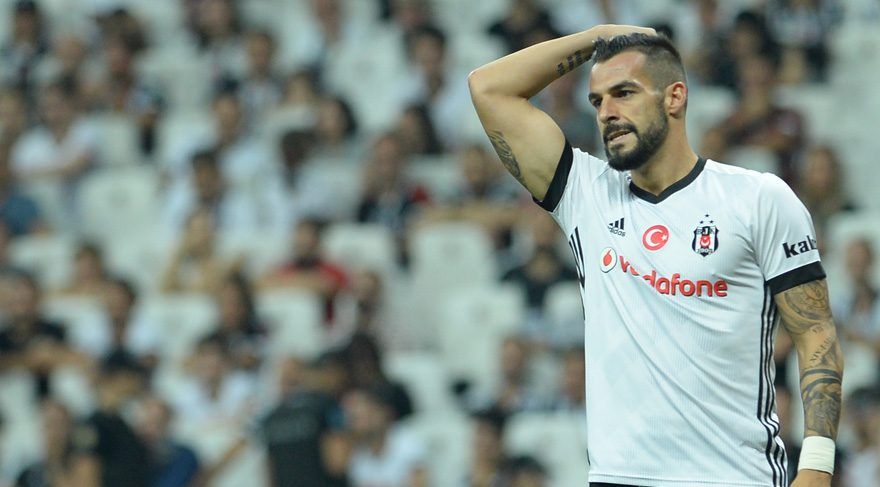 Beşiktaş'ta dev operasyon! 3