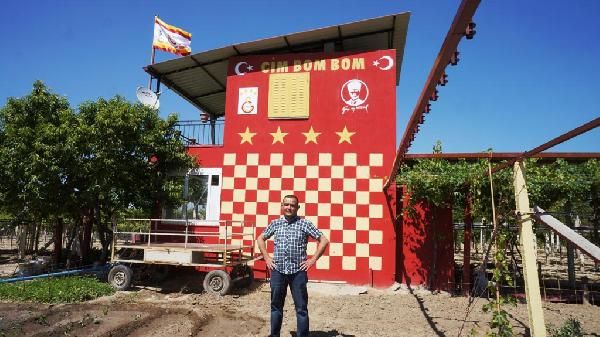 Fanatik Galatasaraylı evini sarı kırmızı boyadı! 10