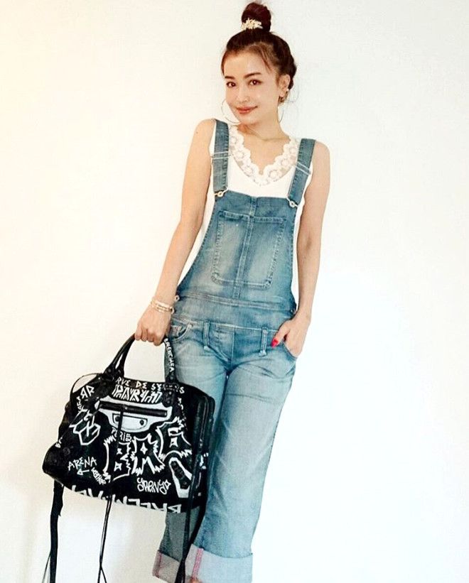 Japon modelin yaşını öğrenen donup kalıyor! 18