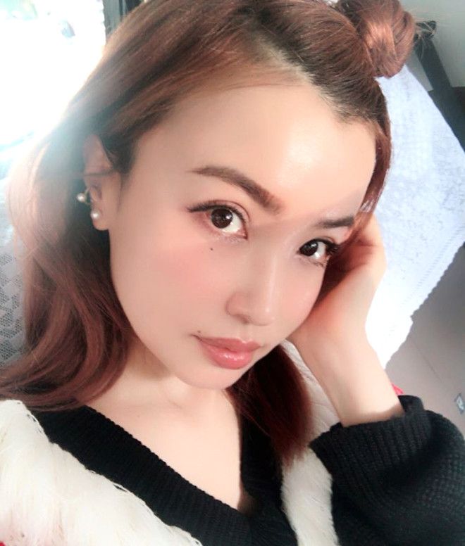 Japon modelin yaşını öğrenen donup kalıyor! 3