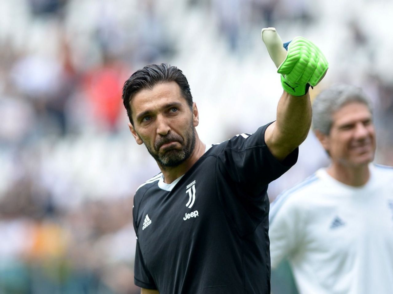 Buffon hem ağladı hem ağlattı! 16
