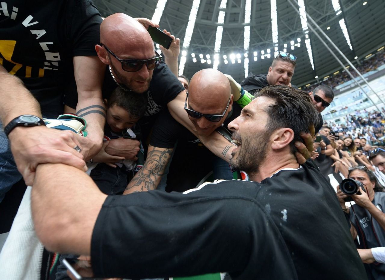 Buffon hem ağladı hem ağlattı! 8