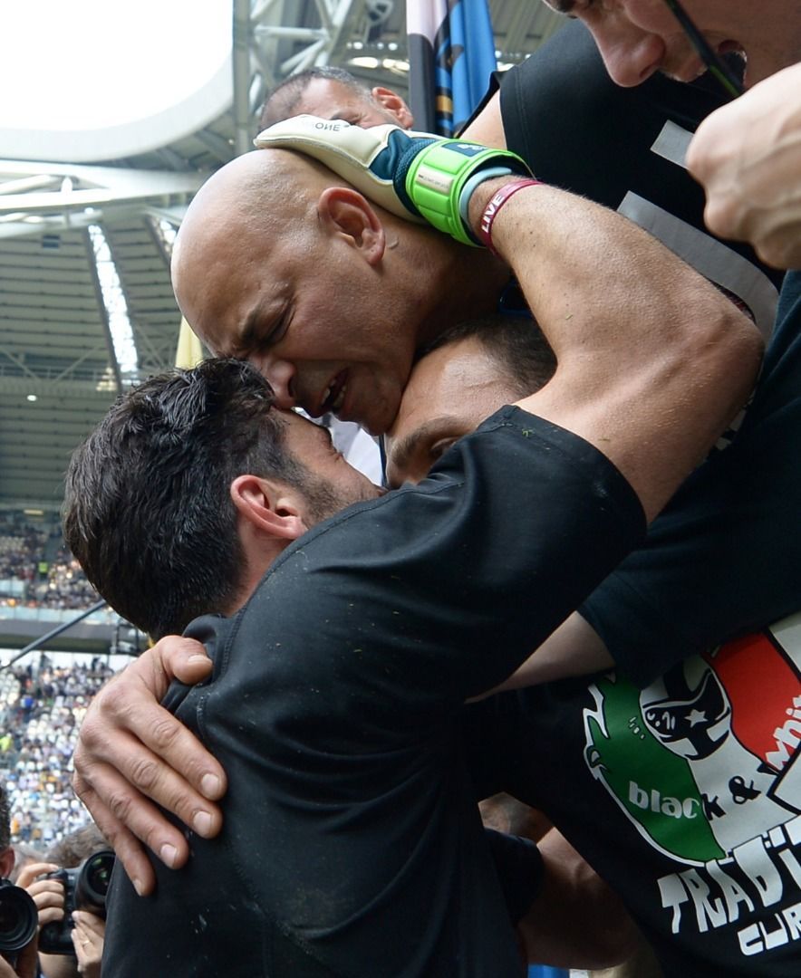 Buffon hem ağladı hem ağlattı! 2
