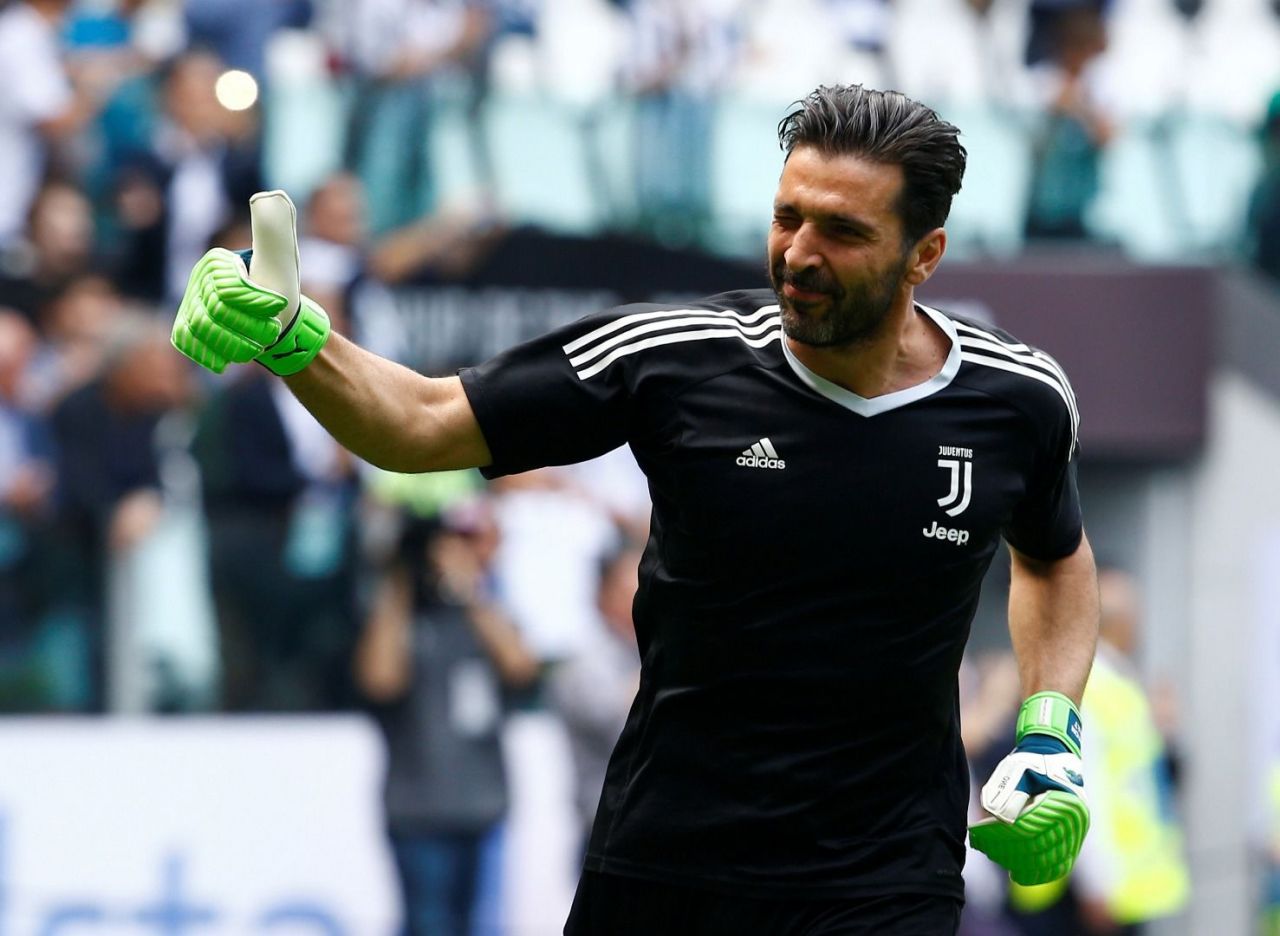 Buffon hem ağladı hem ağlattı! 13