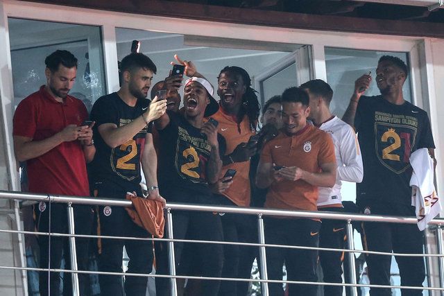Galatasaray, Florya'da şampiyonluğunu kutladı! 24