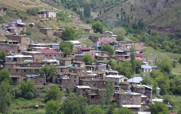 Faki Teyran ile aşkı Sinem'in mezar taşı bulundu! 9