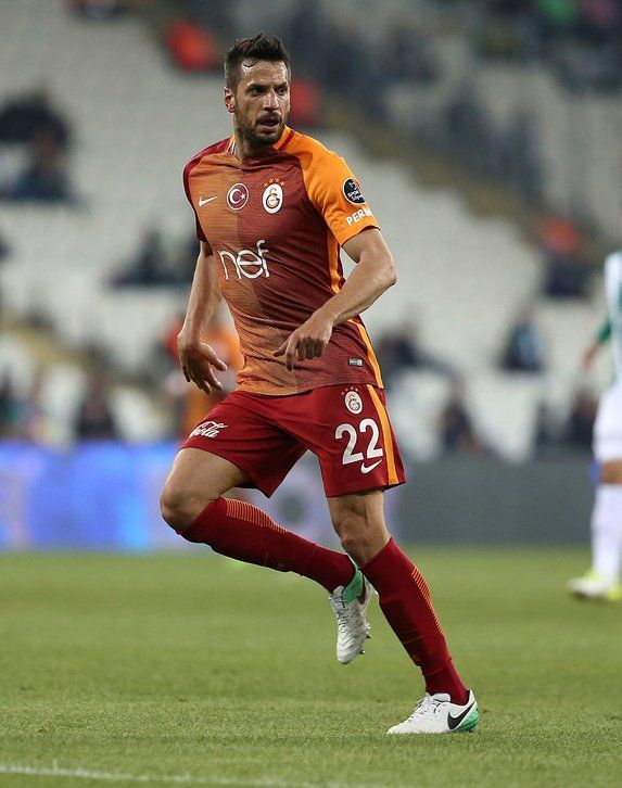 İşte 5 büyük takımda sözleşmesi biten isimler! 4