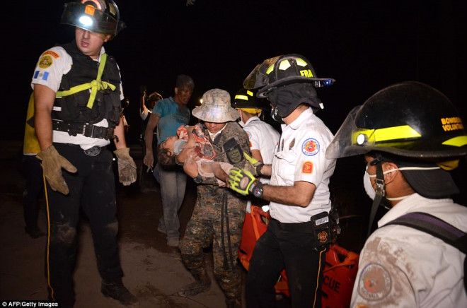 Yanardağ felaketinden geriye bu görüntüler kaldı! 27
