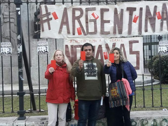 Messi ve arkadaşlarına İsrail protestosu! 16