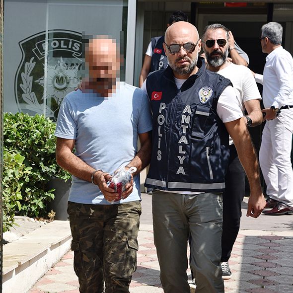 Soyguncuyu yakalatan sevgilisi oldu! 7