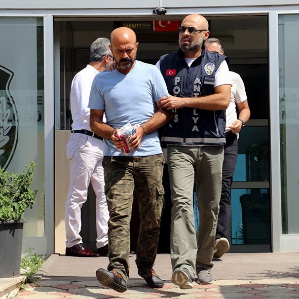 Soyguncuyu yakalatan sevgilisi oldu! 8