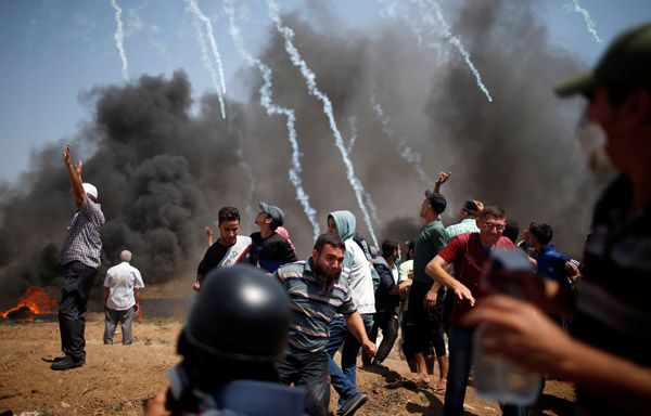 Filistinli genci gaz fişeği ile yüzünden vurdular! 10