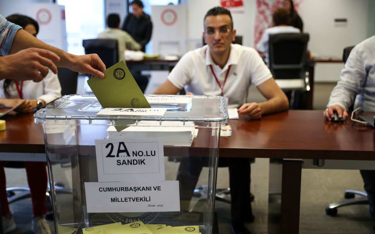 ABD'de oy verme işlemi başladı! 8