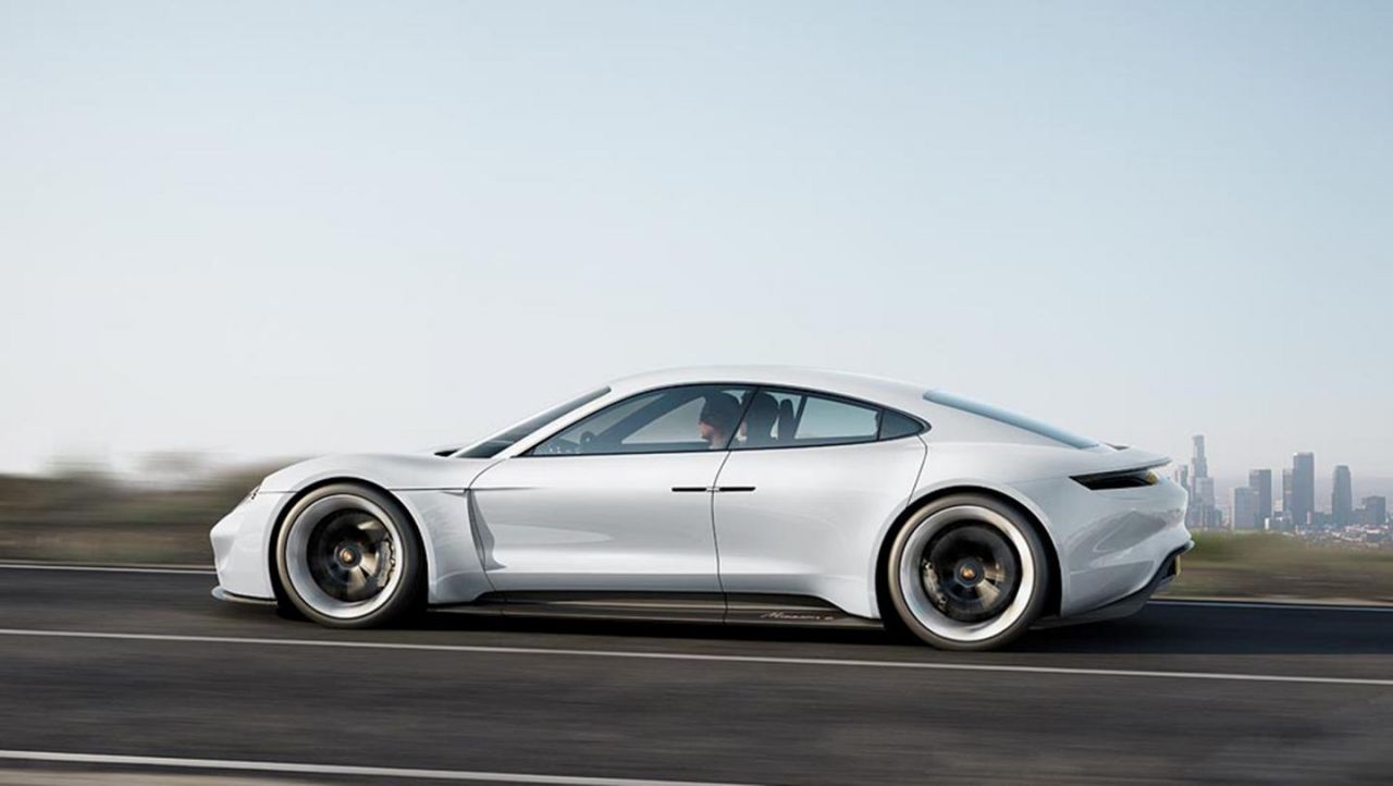 Porsche'den yeni otomobiline Türk ismi! 9