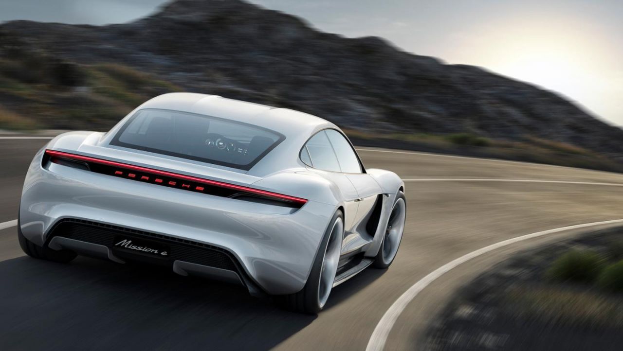 Porsche'den yeni otomobiline Türk ismi! 10