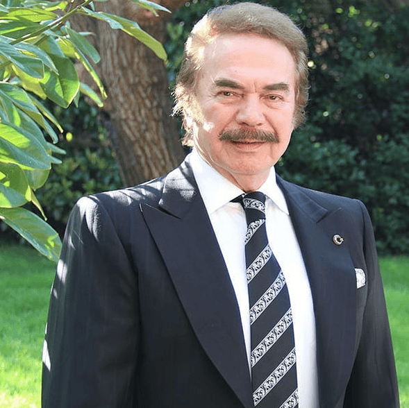 Orhan Gencebay'dan "Beni solcu bilirler" itirafı! 1