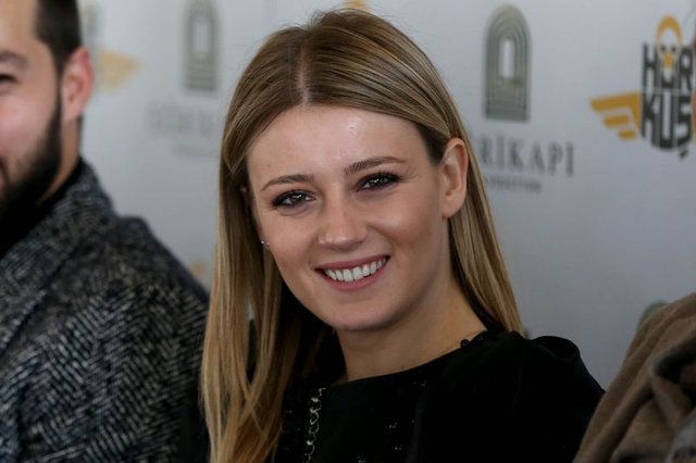 Gizem Karaca'ya bir şok daha geldi! 5